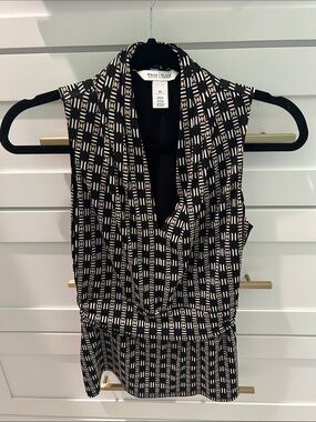 White House Black Market Black and Cream Geometric Sleeveless Top